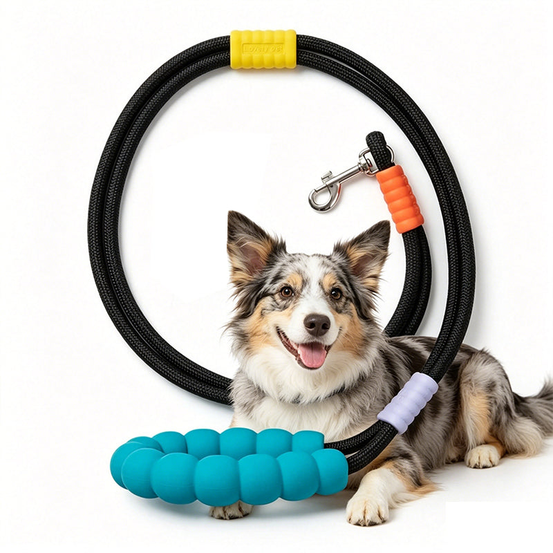 127 cm rope dog lead with a foam padded handle and swivel metal clip