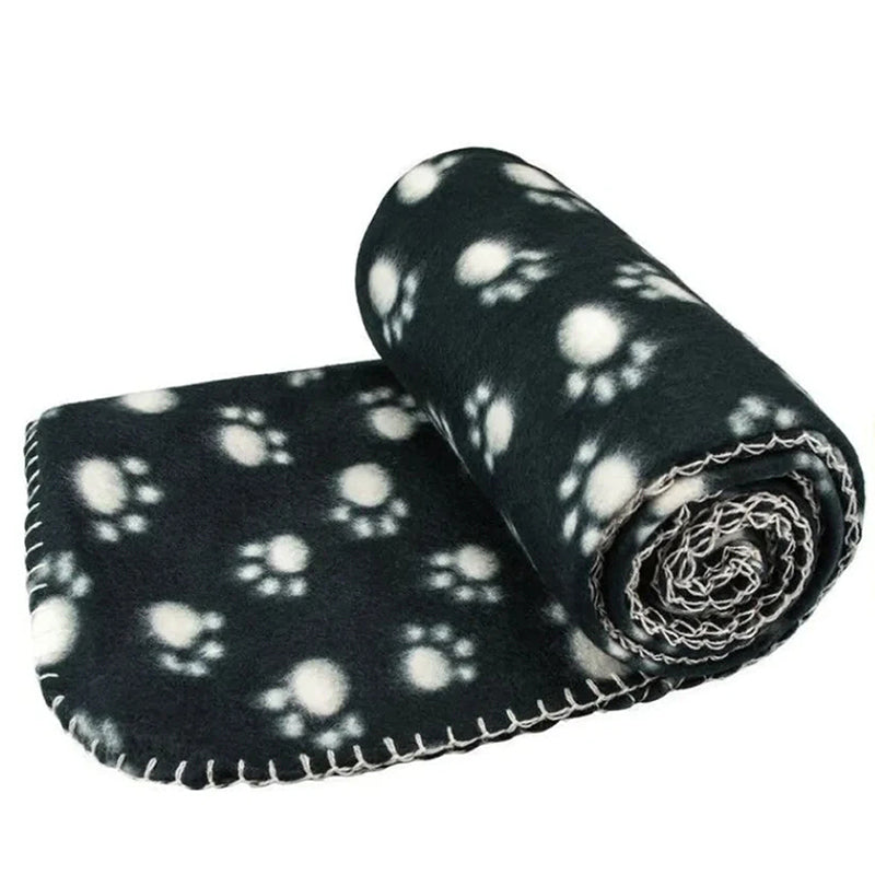 Soft paw-print fleece pet blanket, about 119 x 98 cm